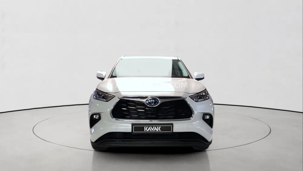 Toyota Highlander 2024 for Sale in Sharjah Image-2