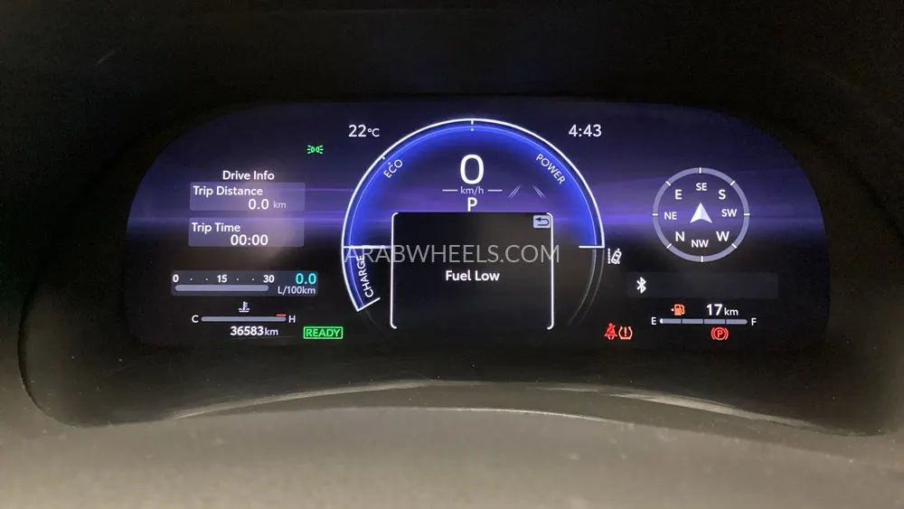 Toyota Highlander 2024 for Sale in Sharjah Image-12