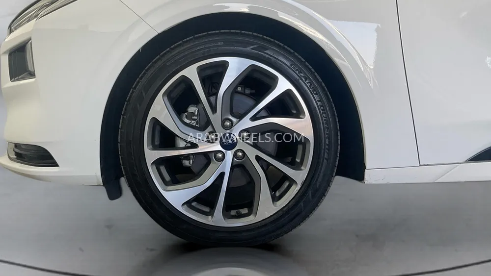 Ford Taurus 2024 for Sale in Dubai Image-9