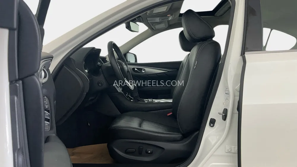 Infiniti Q50 2023 for Sale in Sharjah Image-17