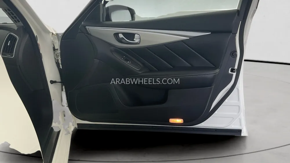 Infiniti Q50 2023 for Sale in Sharjah Image-25