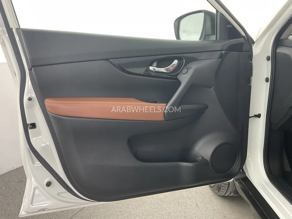 Nissan X-Trail 2022 for Sale in Dubai Image-17