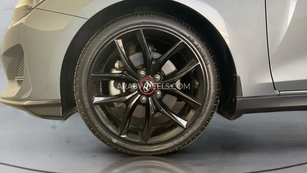 هيونداي فيلوسستر 2019 for Sale in الشارقة Image-9