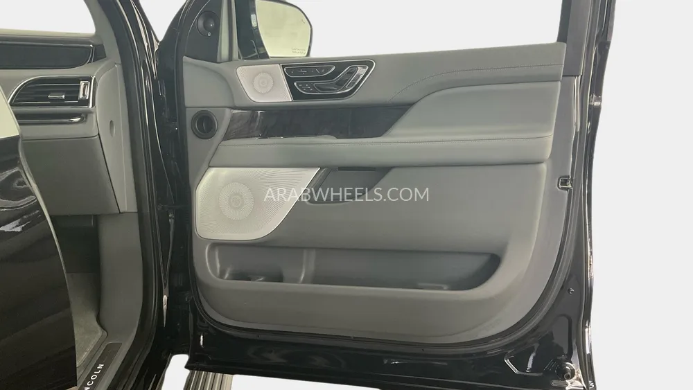 Lincoln Navigator 2021 for Sale in Sharjah Image-26