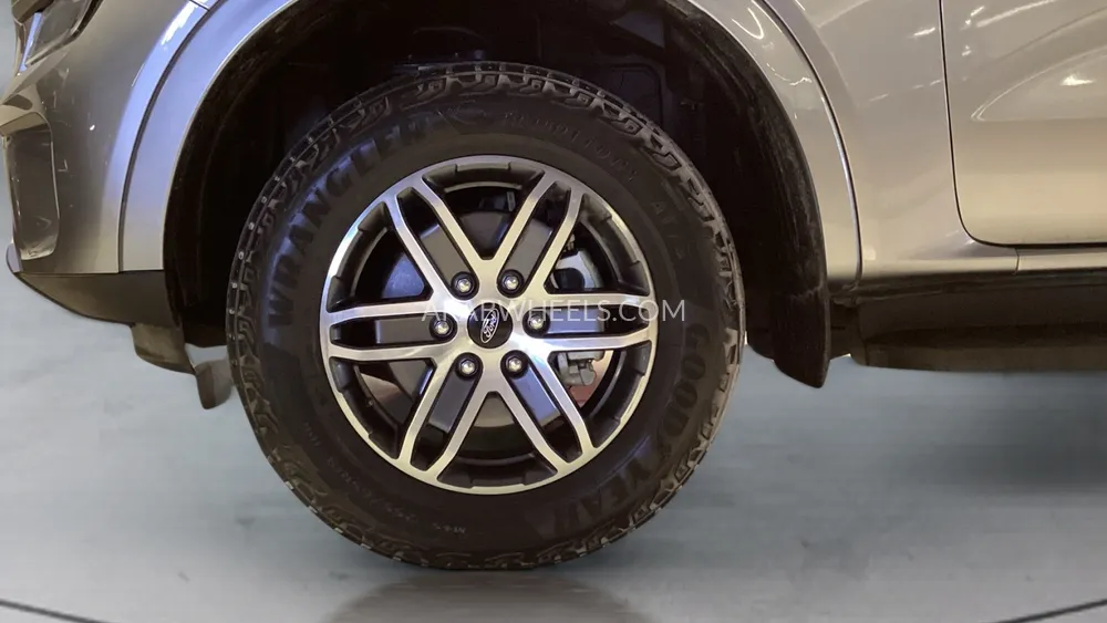 Ford Everest 2024 for Sale in Dubai Image-9