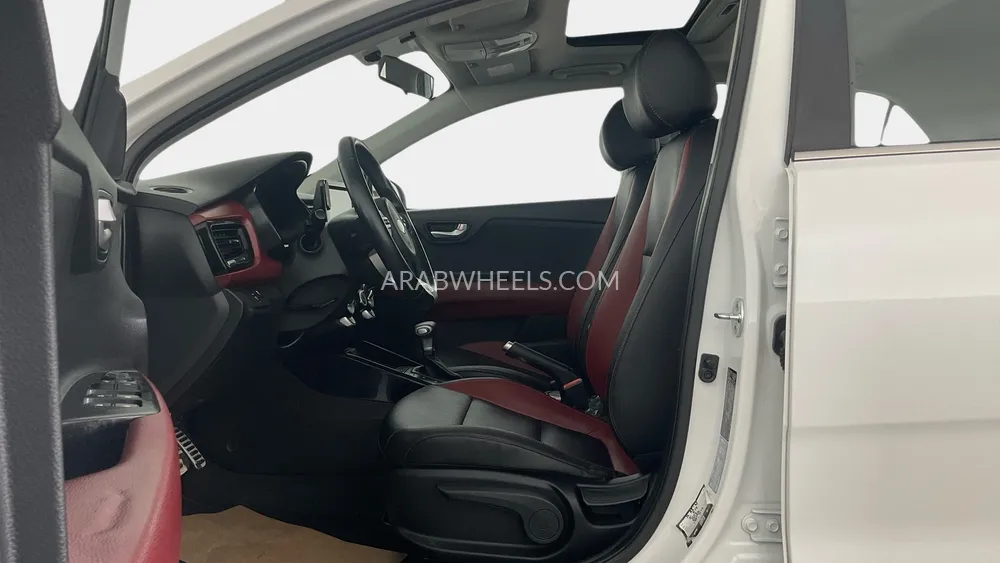 Kia Rio 2021 for Sale in Sharjah Image-24