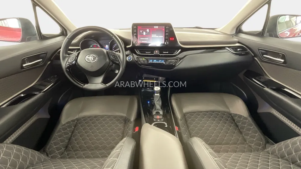 Toyota C-HR 2023 for Sale in Dubai Image-10