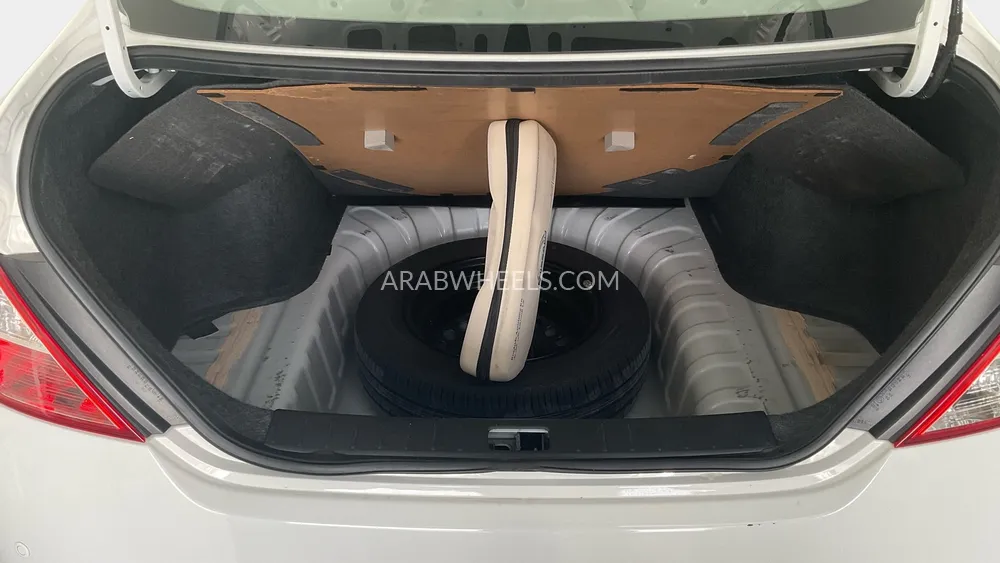 Nissan Sunny 2023 for Sale in Dubai Image-14