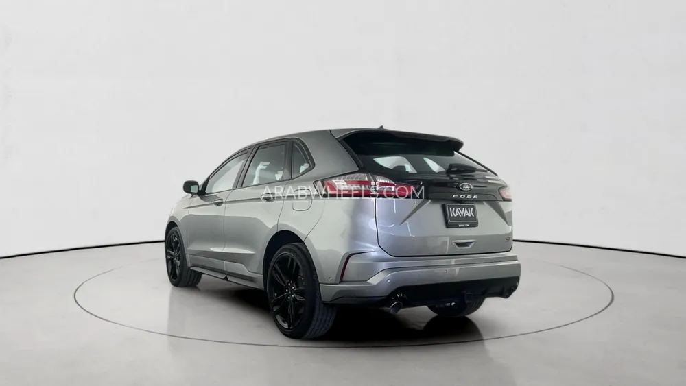 Ford Edge 2023 for Sale in Sharjah Image-4