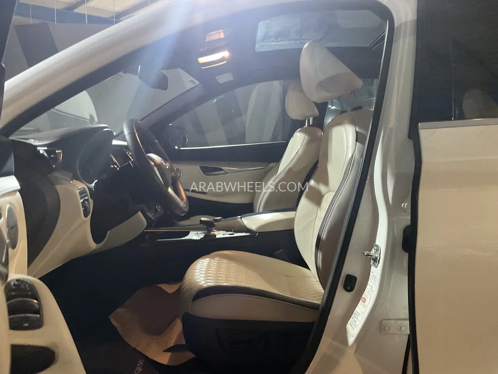 Infiniti QX50 2021 for Sale in Sharjah Image-7