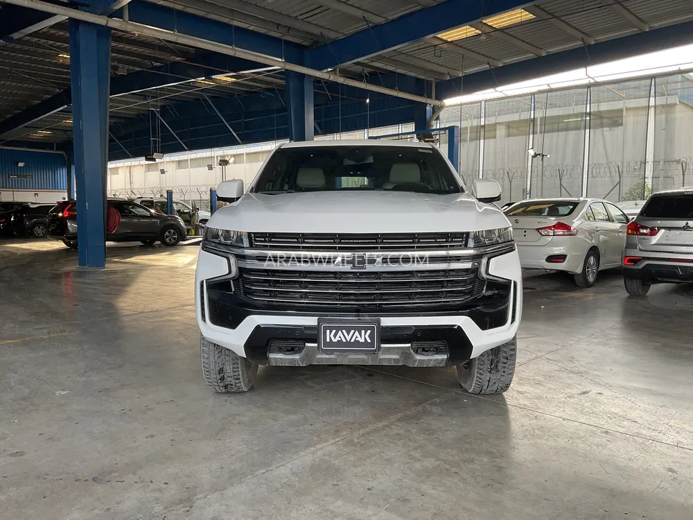 Chevrolet Suburban 2023 for Sale in Dubai Image-2