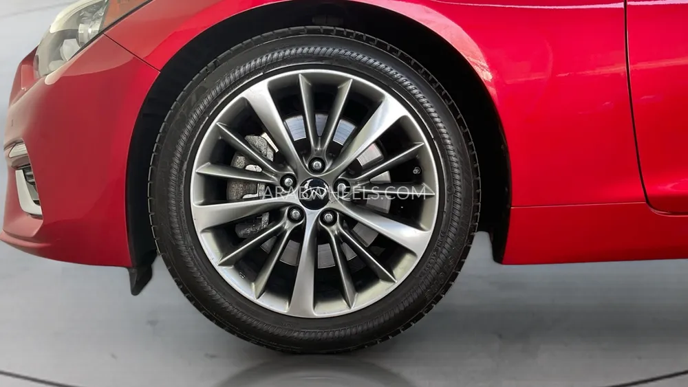 Infiniti Q50 2024 for Sale in Dubai Image-9