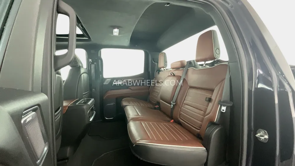 GMC Sierra 2023 for Sale in Sharjah Image-13