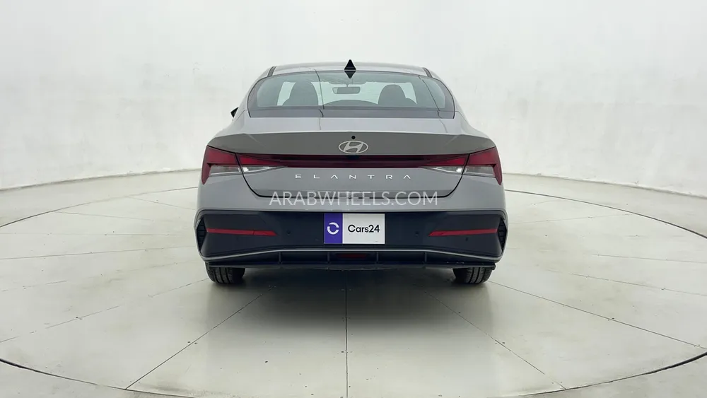Hyundai Elantra 2025 for Sale in Dubai Image-4