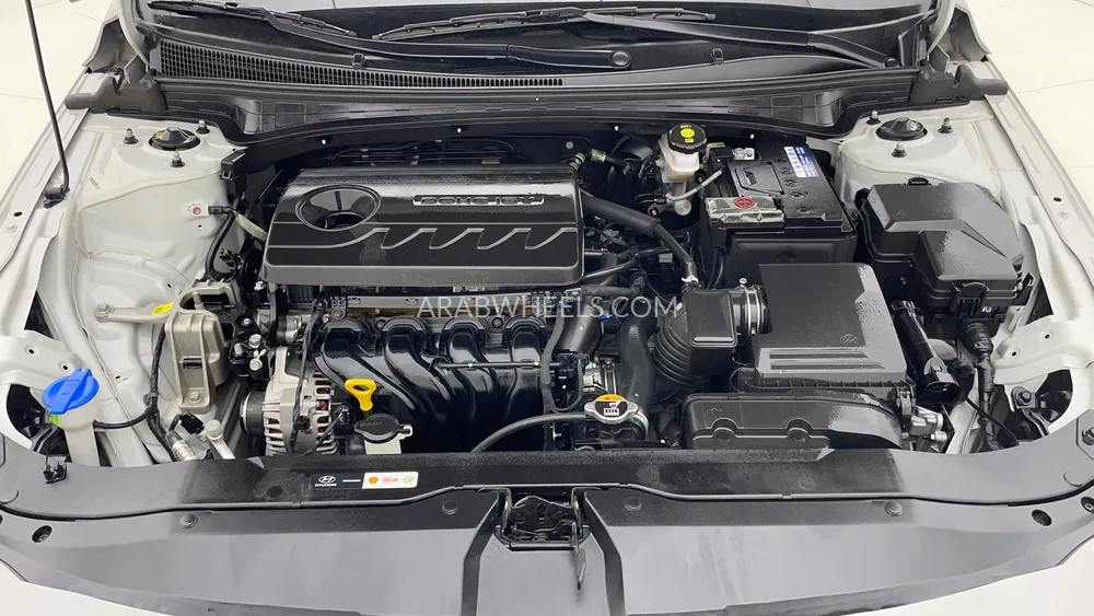 Hyundai Elantra 2025 for Sale in Dubai Image-9