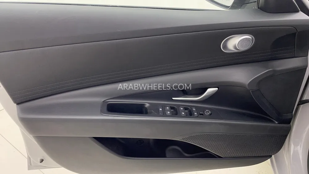 Hyundai Elantra 2025 for Sale in Dubai Image-19