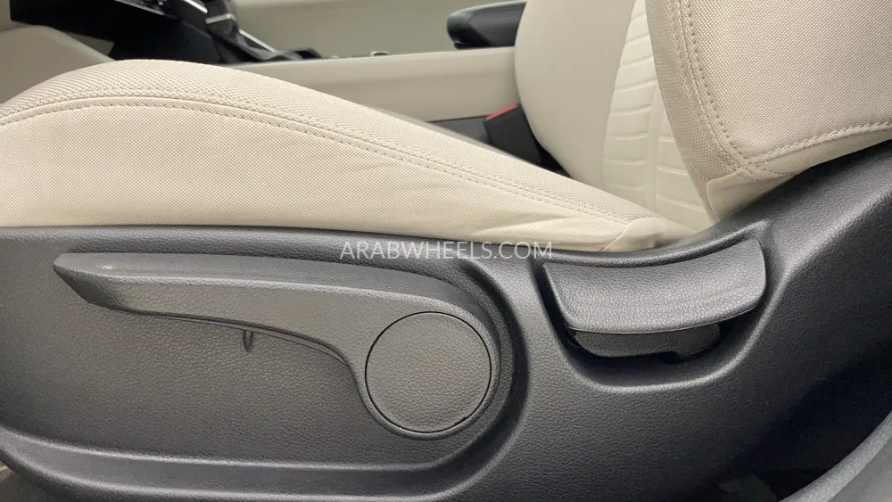 Kia K5 2023 for Sale in Dubai Image-21