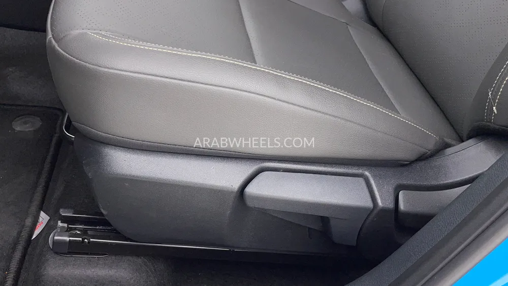 Nissan Kicks 2025 for Sale in Dubai Image-24