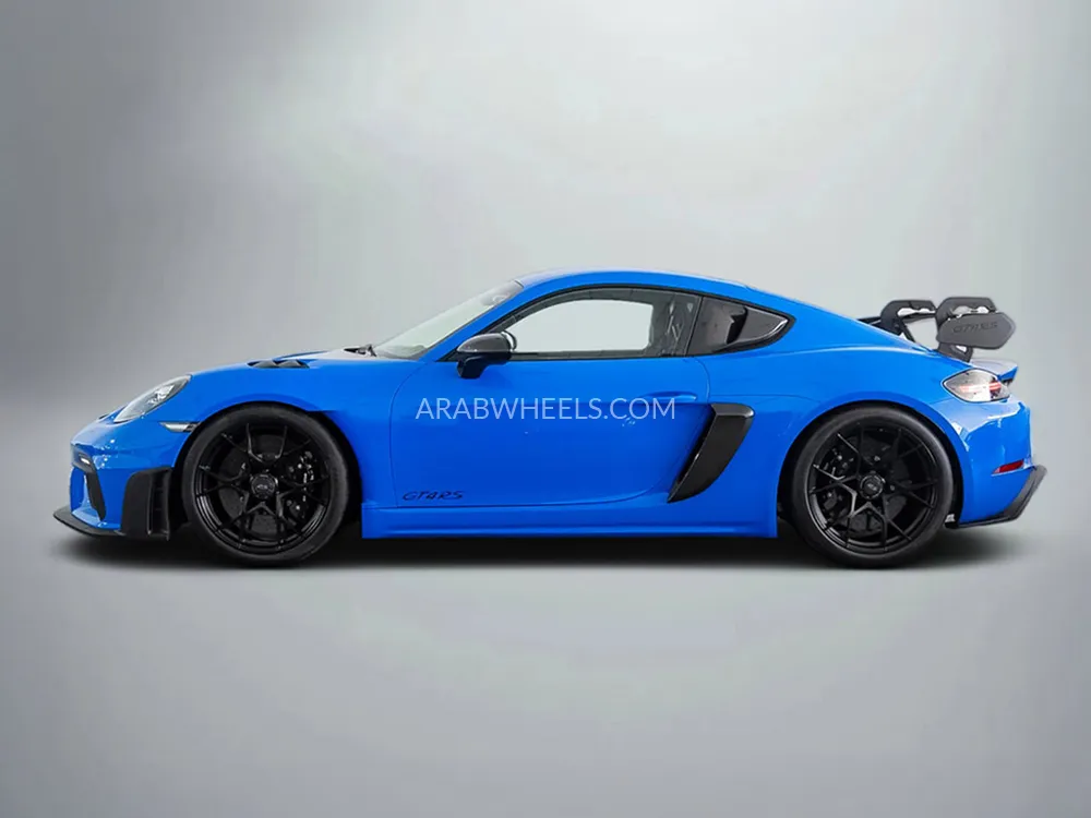 Porsche 718 2023 for Sale in Dubai Image-3