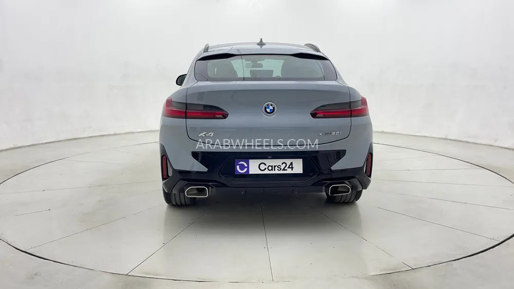 BMW X4 2022 for Sale in Dubai Image-4