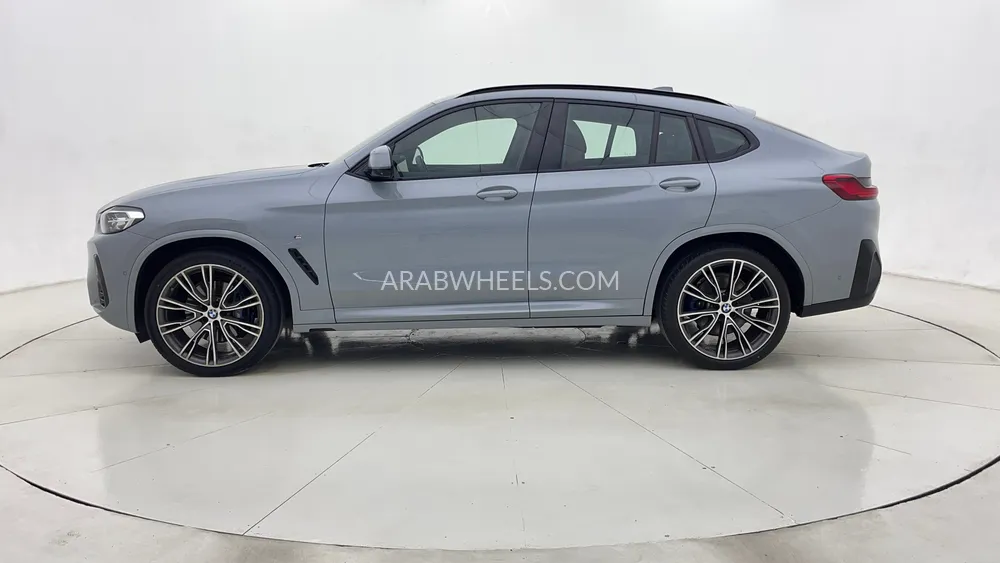 BMW X4 2022 for Sale in Dubai Image-6