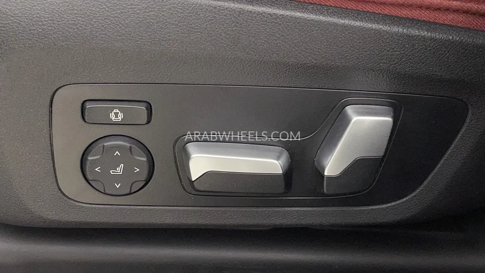 BMW X4 2022 for Sale in Dubai Image-24