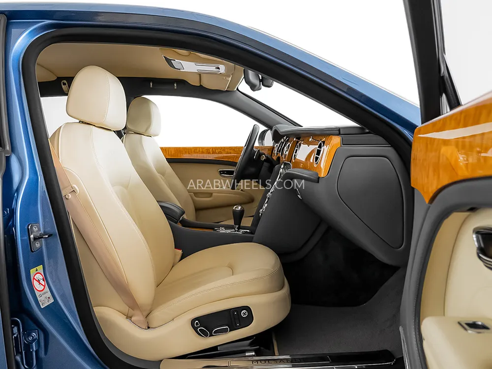 بينتلي مولسان 2015 for Sale in دبي Image-8