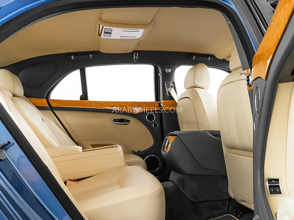 بينتلي مولسان 2015 for Sale in دبي Image-14