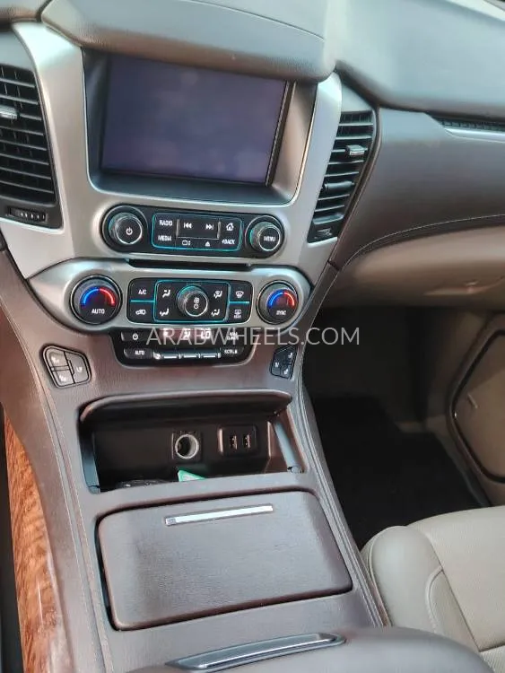 Chevrolet Tahoe 2017 for Sale in Ajman Image-8
