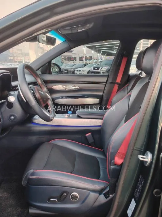 Genesis GV70 2023 for Sale in Ajman Image-9