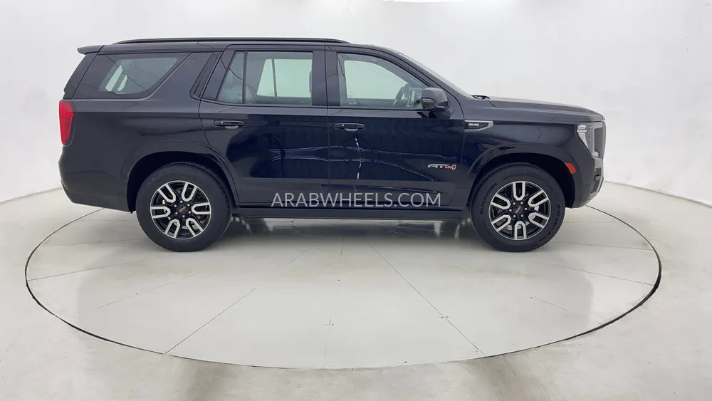 GMC Yukon 2023 for Sale in Dubai Image-2