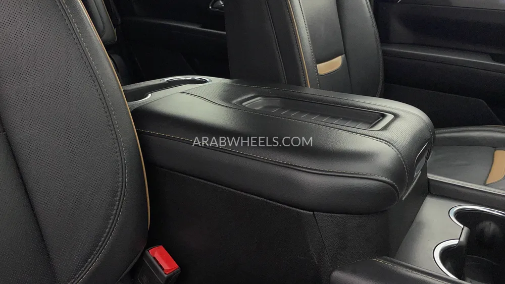 GMC Yukon 2023 for Sale in Dubai Image-43