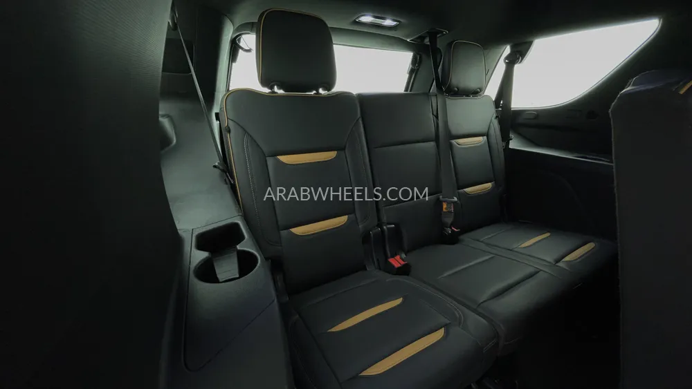 GMC Yukon 2023 for Sale in Dubai Image-46