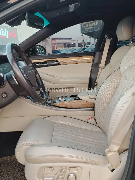 Genesis G90 2019 for Sale in Ajman Image-9
