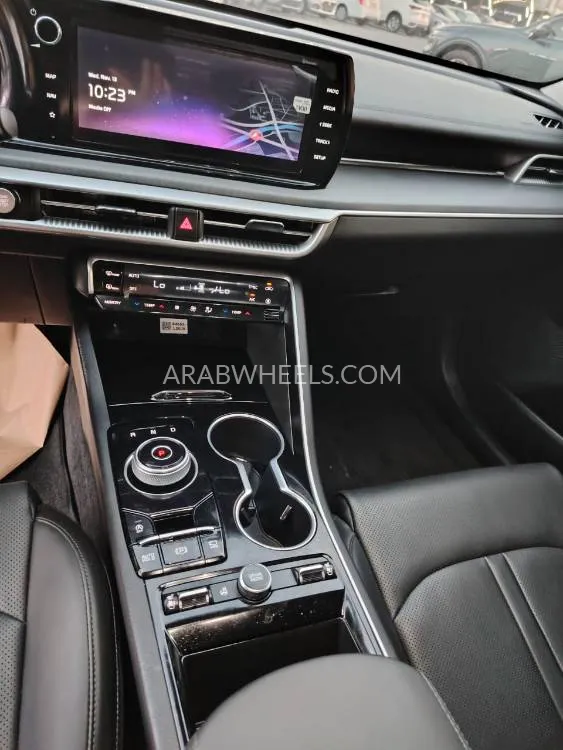 Kia K5 2021 for Sale in Ajman Image-8