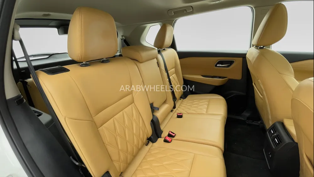 Nissan X-Trail 2023 for Sale in Dubai Image-29