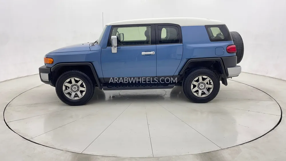 Toyota FJ Cruiser 2022 for Sale in Dubai Image-6