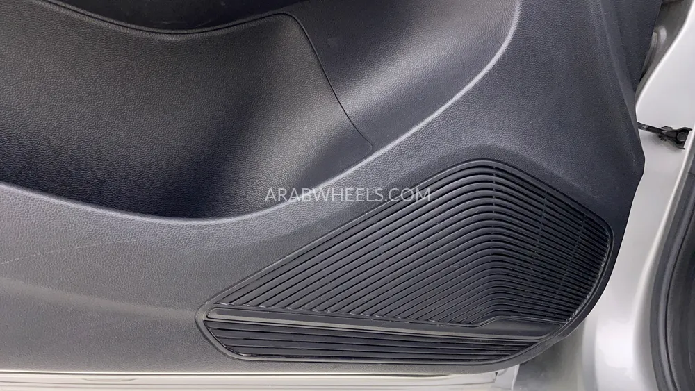 MG 5 2023 for Sale in Dubai Image-19