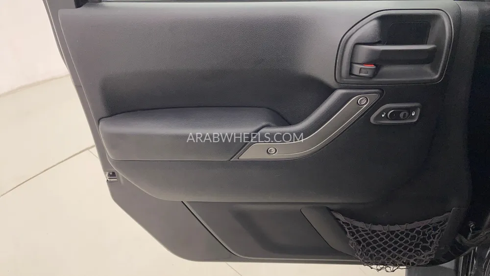 جيب رانجلر 2018 for Sale in دبي Image-19