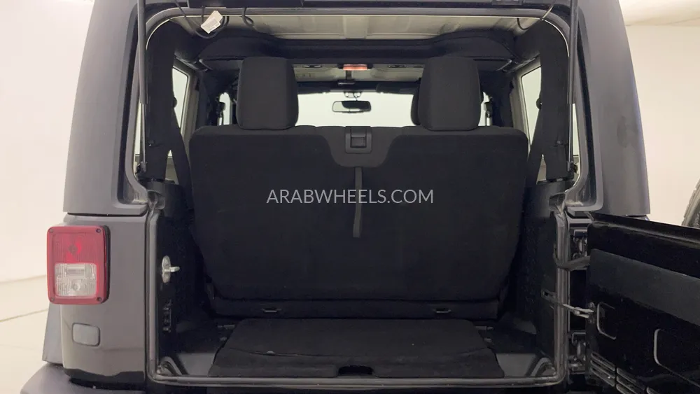 جيب رانجلر 2018 for Sale in دبي Image-25