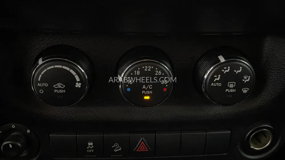 جيب رانجلر 2018 for Sale in دبي Image-35