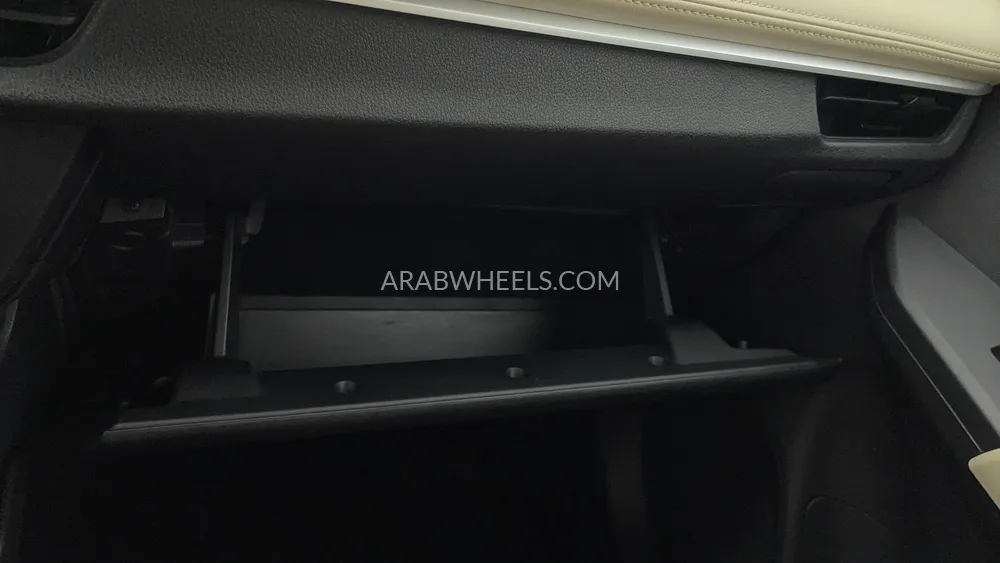 Toyota Yaris 2023 for Sale in Dubai Image-28