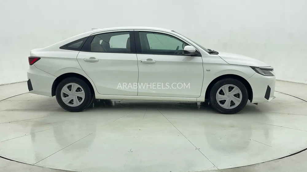 Toyota Yaris 2024 for Sale in Dubai Image-2