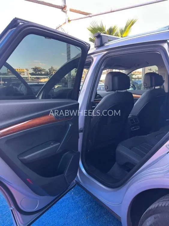 Audi Q5 2023 for Sale in Ajman Image-2