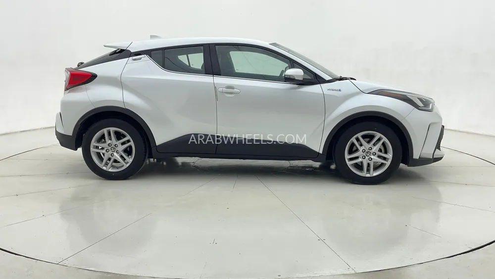 Toyota C-HR 2023 for Sale in Dubai Image-2