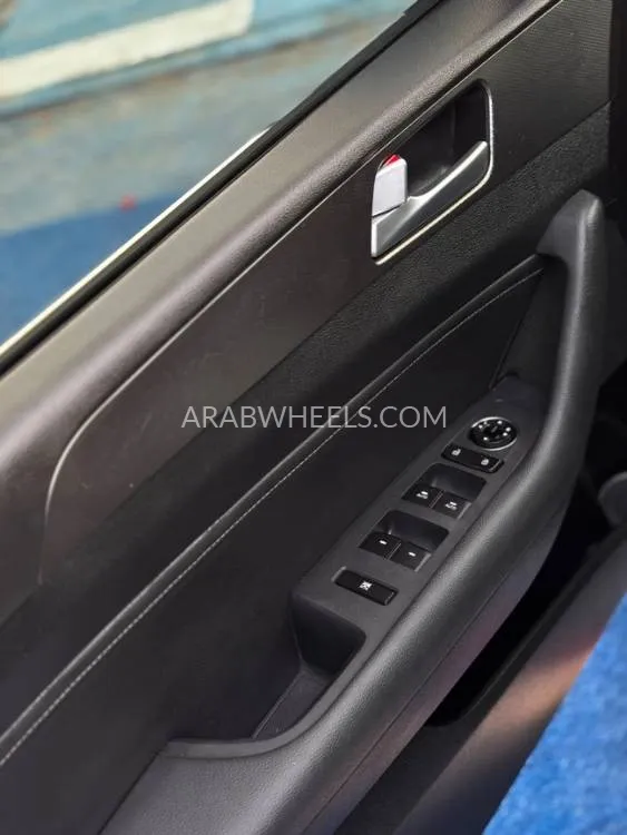 Hyundai Sonata 2015 for Sale in Ajman Image-6