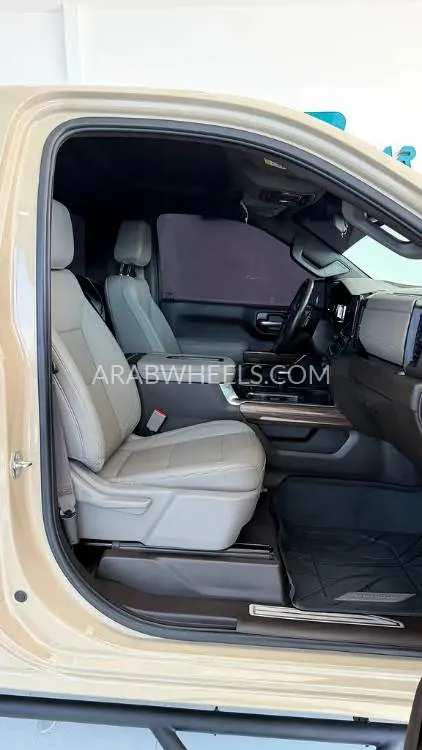 Chevrolet Silverado 2022 for Sale in Abu Dhabi Image-7
