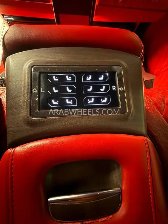 Mercedes Benz V Class 2022 for Sale in Dubai Image-3