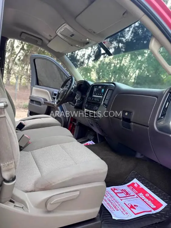 Chevrolet Silverado 2015 for Sale in Sharjah Image-8