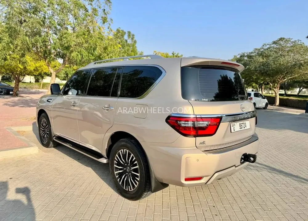 Nissan Patrol 2021 for Sale in Dubai Image-5